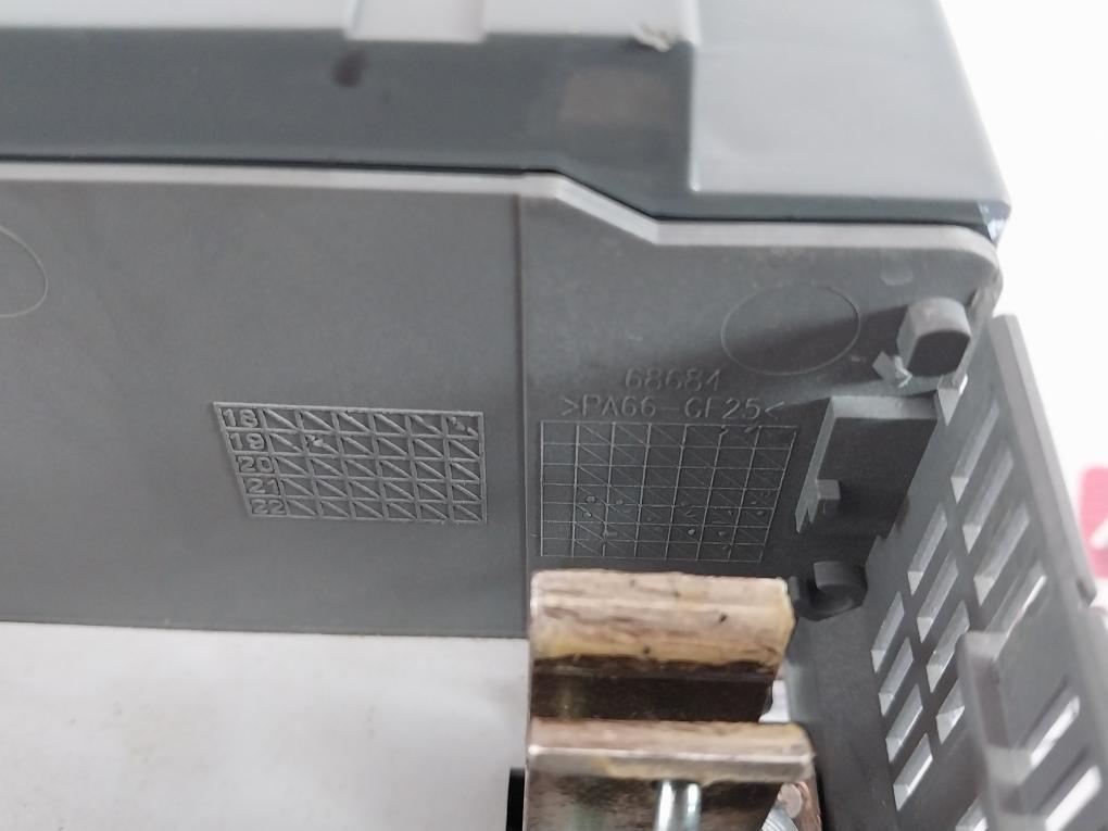 Abb Os250D03N3 Switch Fuse System 690V 250A Ac-23A 23W 12Kv