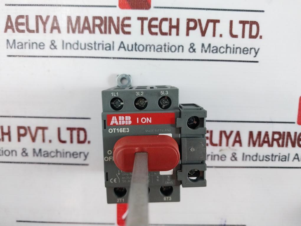 ABB OT16E3 General Purpose Switch with Auxiliary Contact OA1G10