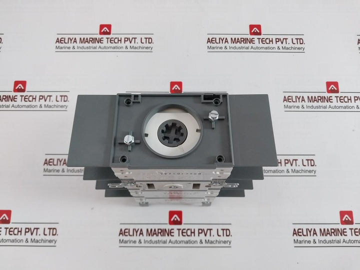 Abb Ot200U12-107 Base Mount Non-fusible Disconnect Switch 600Vac 200A 12Kv
