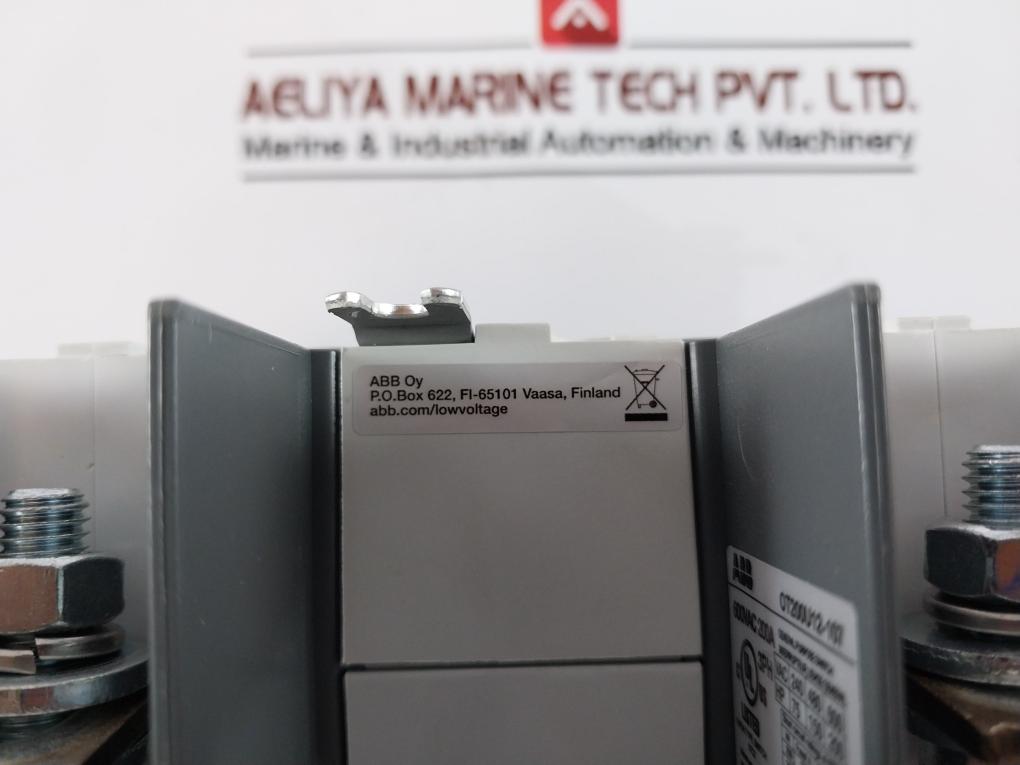 Abb Ot200U12-107 Base Mount Non-fusible Disconnect Switch 600Vac 200A 12Kv
