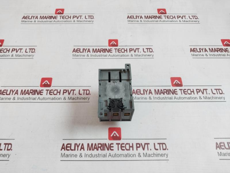 Abb Ot80F3 3-phase Switch Disconnector 1Sca105798R1001 80A 8Kv 50-60Hz 600Vac