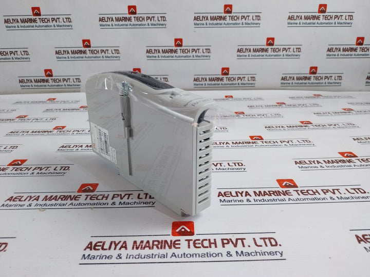 ABB RAO02 16 Channel Redundant Analog Output Module 2VAA008428R1