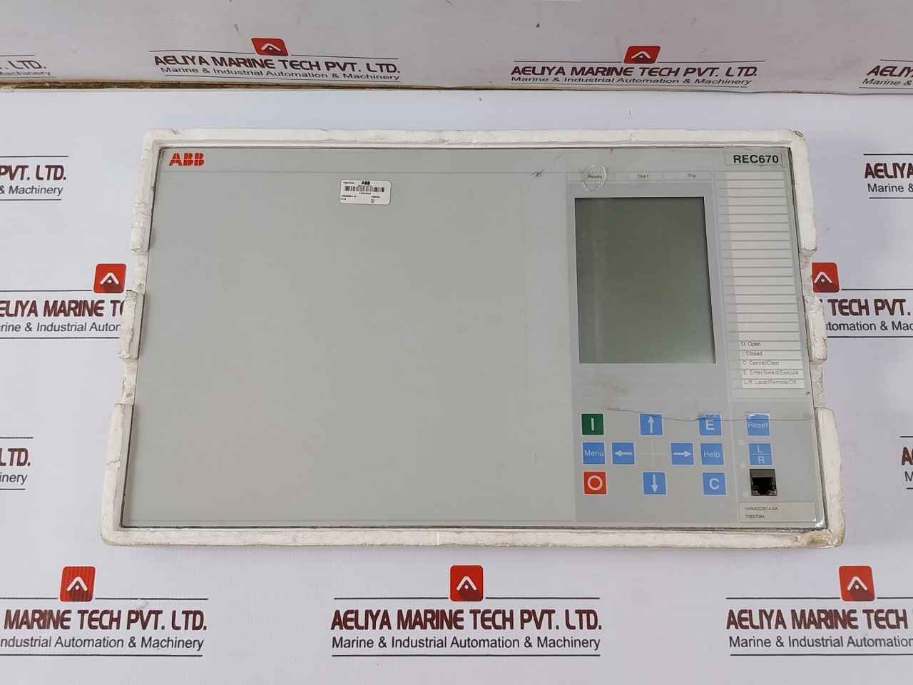 Abb Rec670 Bay Control Unit 1/1B Rev.R.G0 1Mrk002814-aa (Front Panel Only)