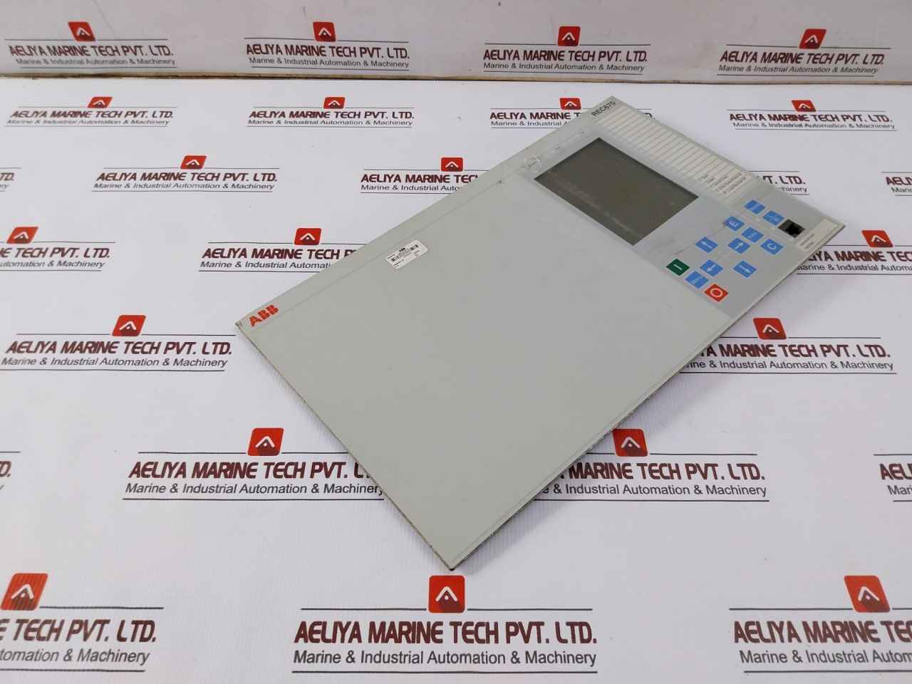 Abb Rec670 Bay Control Unit 1/1B Rev.R.G0 1Mrk002814-aa (Front Panel Only)