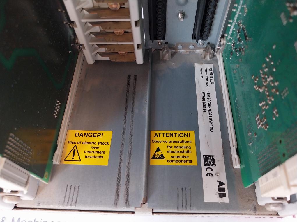 Abb Ref615 Feeder Protection And Control 100-240 Vac 50/60Hz