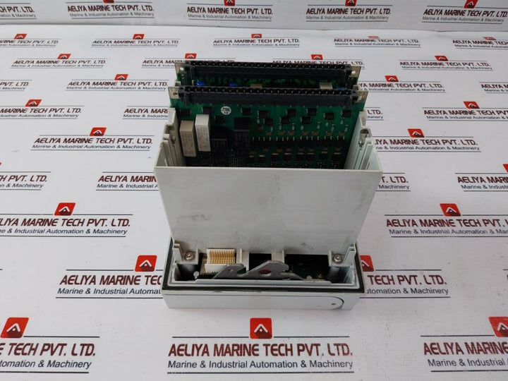Abb Reu615 Compact Voltage Protection & Control Relay 100-240 Vac