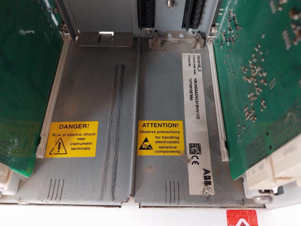 Abb Reu615 Compact Voltage Protection & Control Relay 100-240 Vac