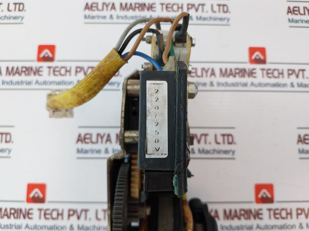 ABB Sace 220/250 V-CC/CA Geared Motor Device 630 MA