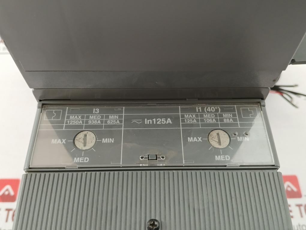 Abb 3-pole Circuit Breaker 1000V/50-60Hz Part No Sace Tmax T4V 250
