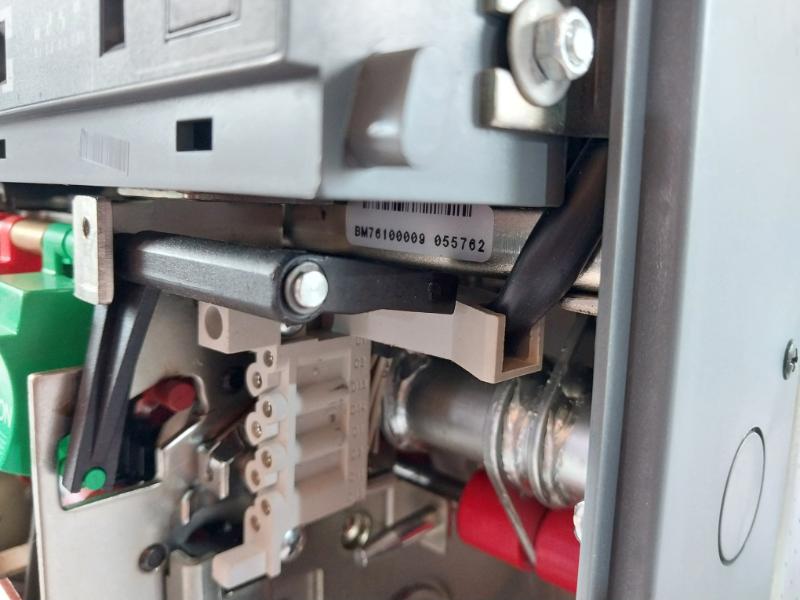 Abb Sace E1N 16 Emax Circuit Breaker 690V 50Ka 12Kv 3A 400Vac