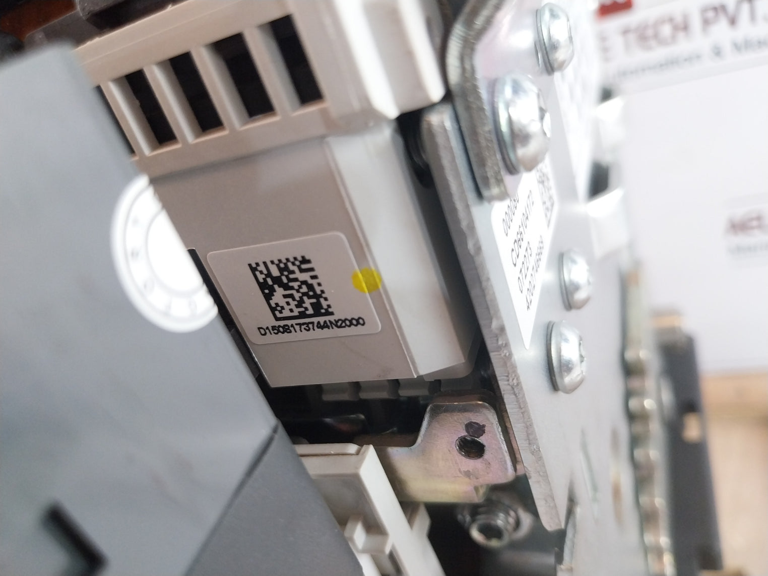 Abb Sace E2.2N Fixed Part Of Withdrawable Circuit Breaker Set Iec 60947-2 24Vdc