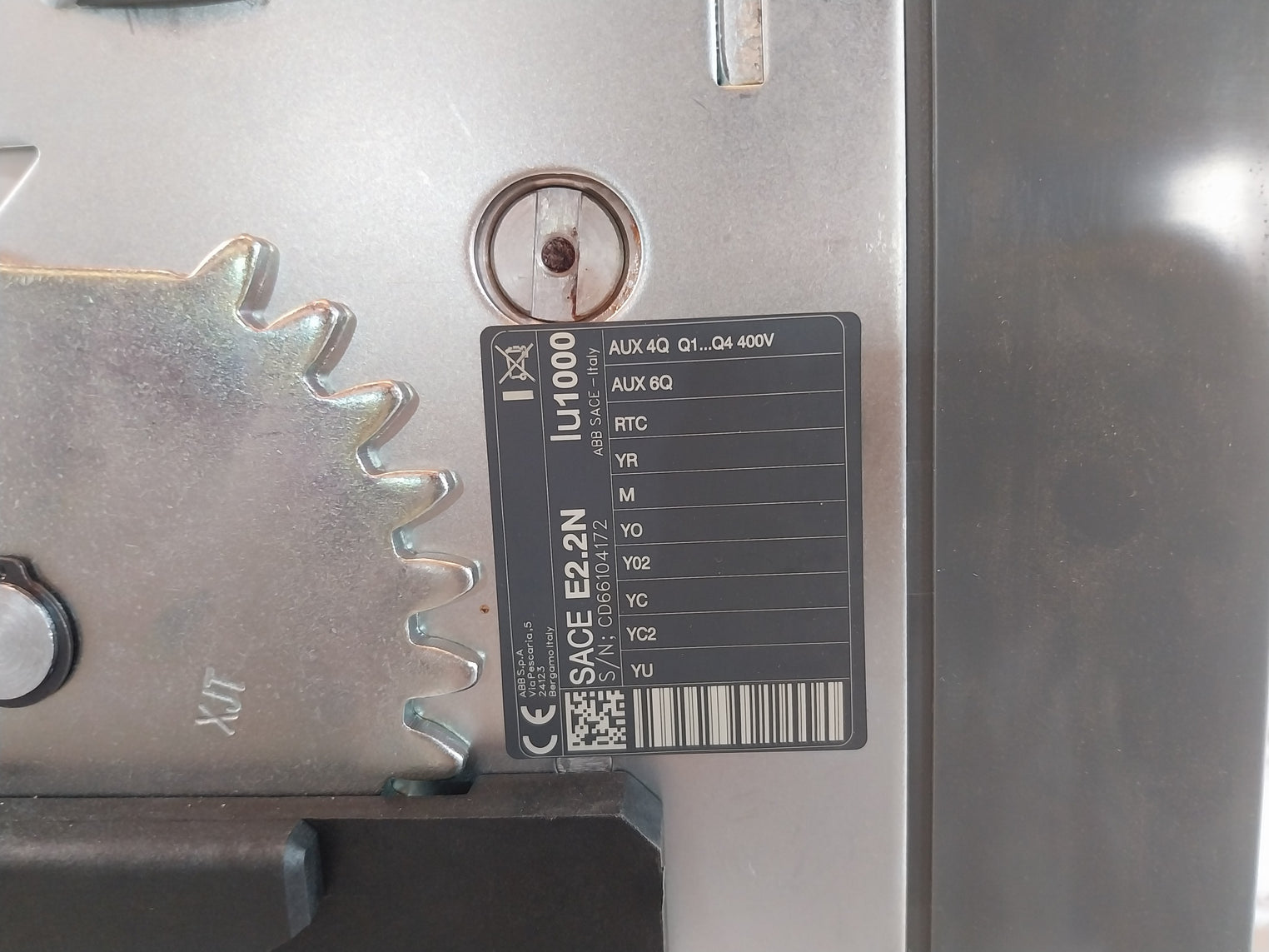 Abb Sace E2.2N Fixed Part Of Withdrawable Circuit Breaker Set Iec 60947-2 24Vdc