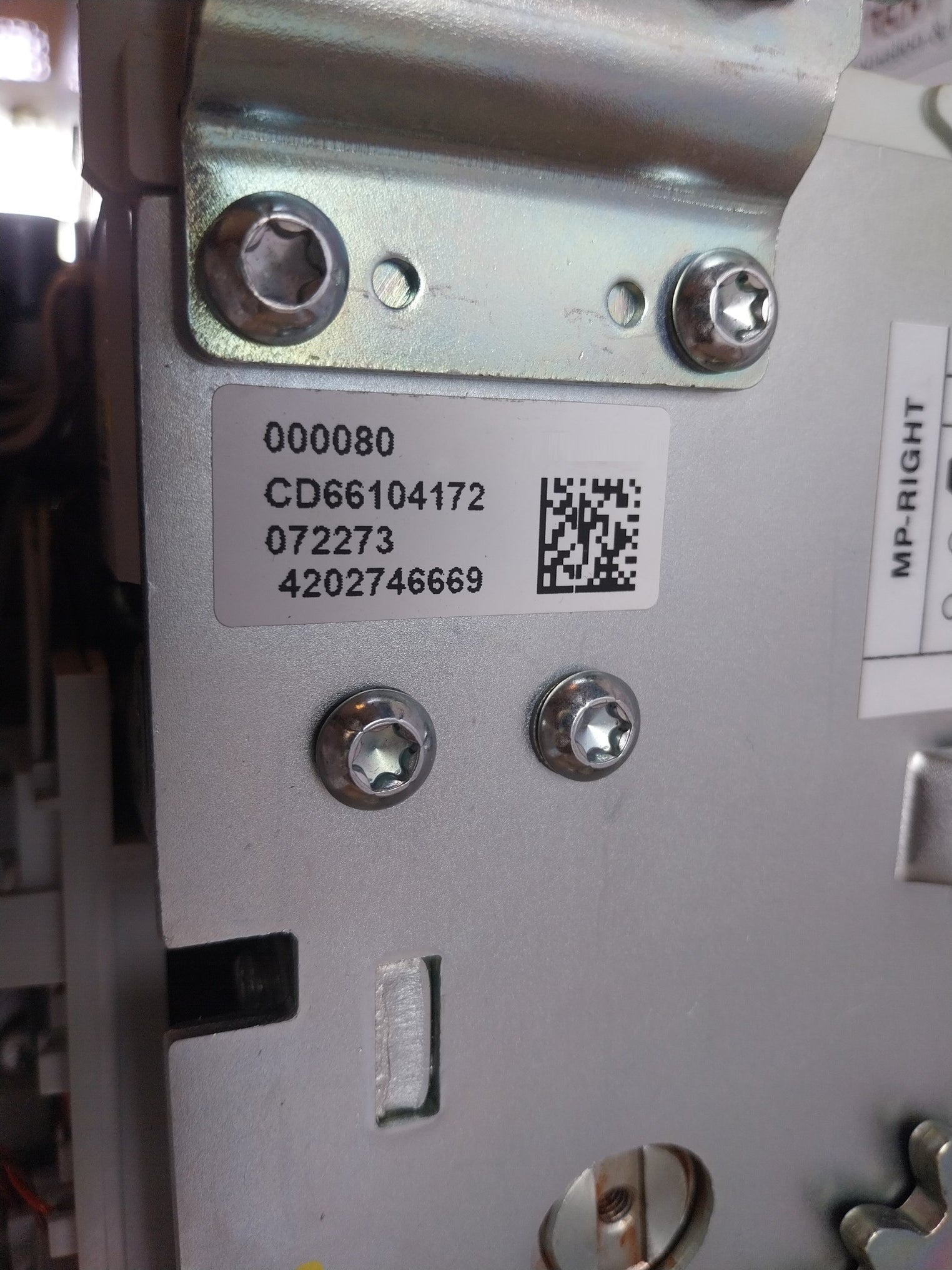 Abb Sace E2.2N Fixed Part Of Withdrawable Circuit Breaker Set Iec 60947-2 24Vdc