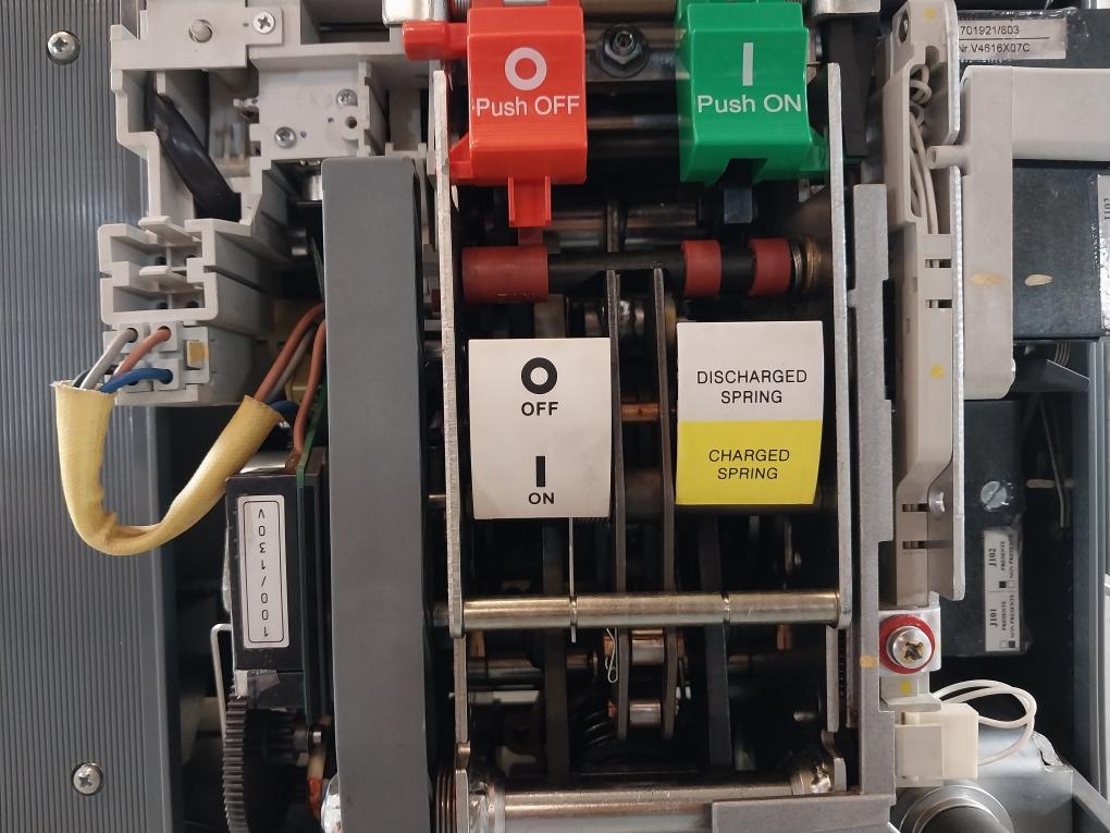 Abb Sace E2N 20 Emax Circuit Breaker 400 Vac Iec 60947-2 110-120V 50/60Hz