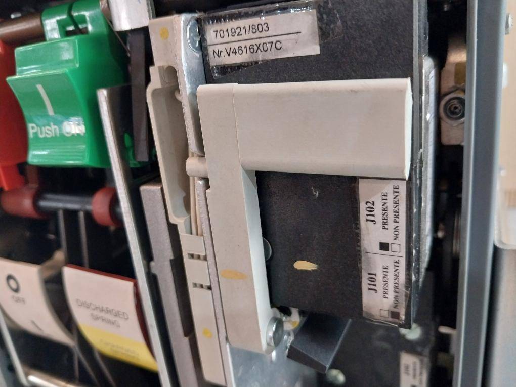 Abb Sace E2N 20 Emax Circuit Breaker 400 Vac Iec 60947-2 110-120V 50/60Hz