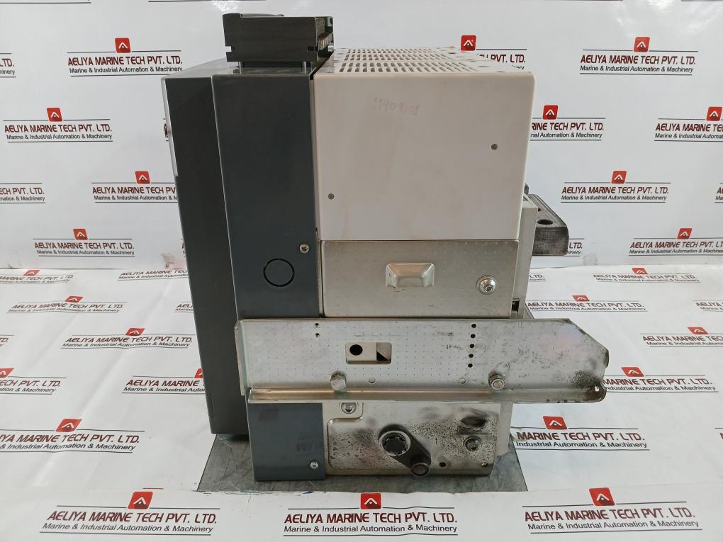 Abb Sace E3N 32 Air Circuit-breaker 50-60Hz 3A 400Vac V9S35Q01D Re0562