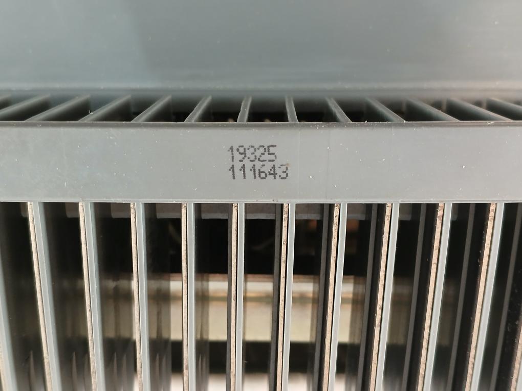 Abb Sace E3N 32 Air Circuit-breaker 50-60Hz 3A 400Vac V9S35Q01D Re0562