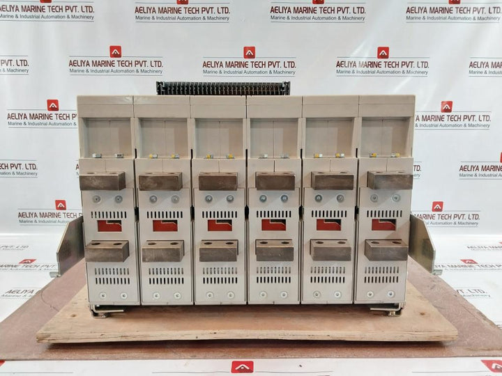 Abb Sace E4S 40 4000A Air Circuit Breaker Ld165018/802 50-60Hz Cb36102442 400Vac