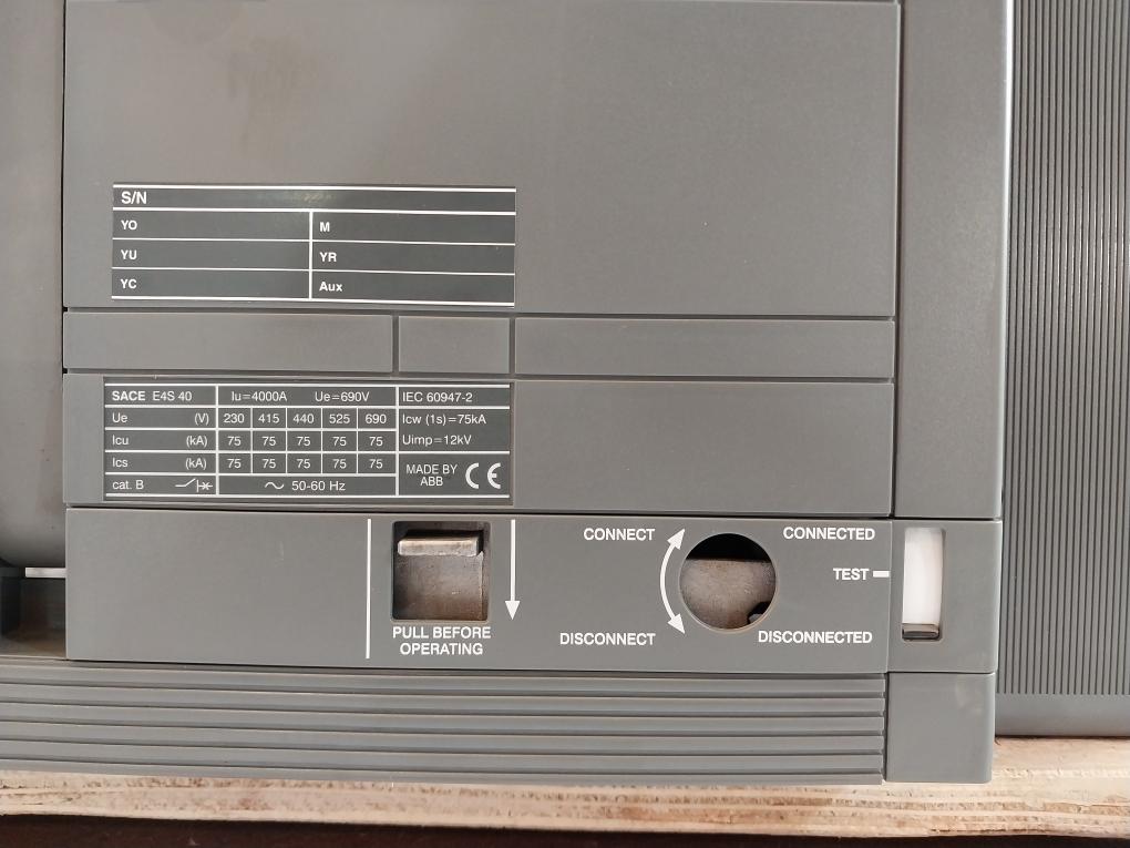 Abb Sace E4S 40 4000A Air Circuit Breaker Ld165018/802 50-60Hz Cb36102442 400Vac