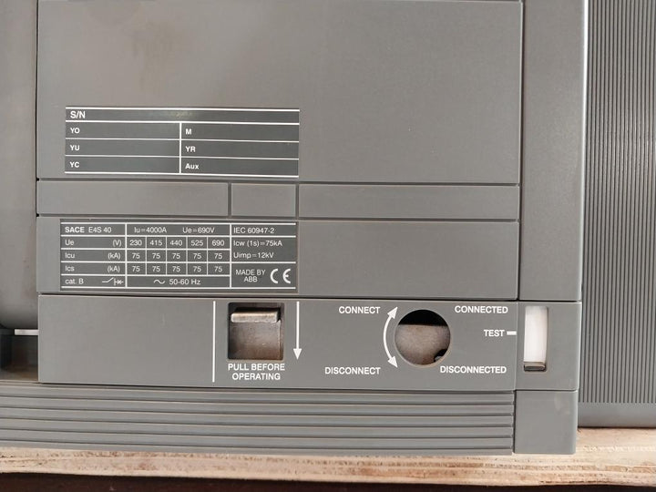 Abb Sace E4S 40 4000A Air Circuit Breaker Ld165018/802 50-60Hz Cb36102442 400Vac