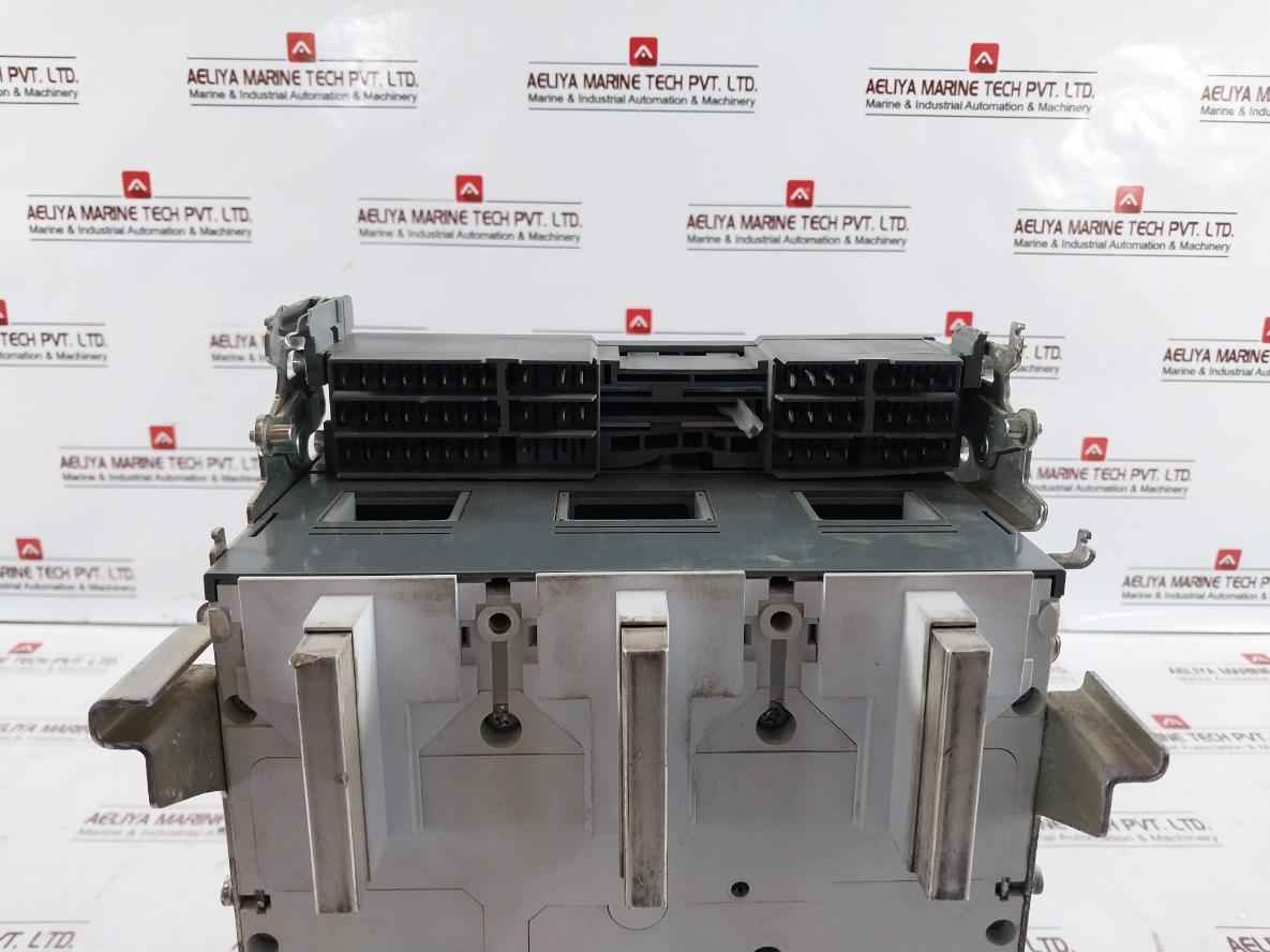 Abb Sace Emax 2 Low Voltage Circuit Breaker 220–250V Ac/Dc 800A ~50-60Hz