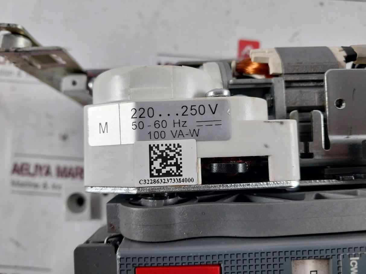 Abb Sace Emax 2 Low Voltage Circuit Breaker 220–250V Ac/Dc 800A ~50-60Hz