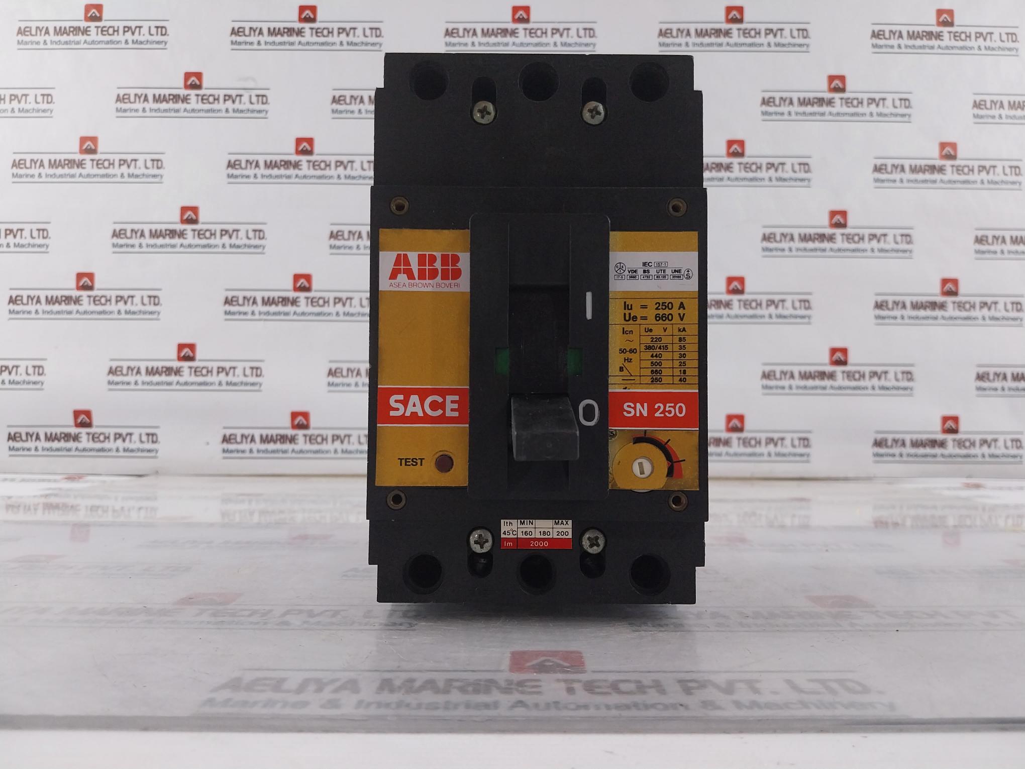 Abb Sace Sn 250 Circuit Breaker 50-60Hz