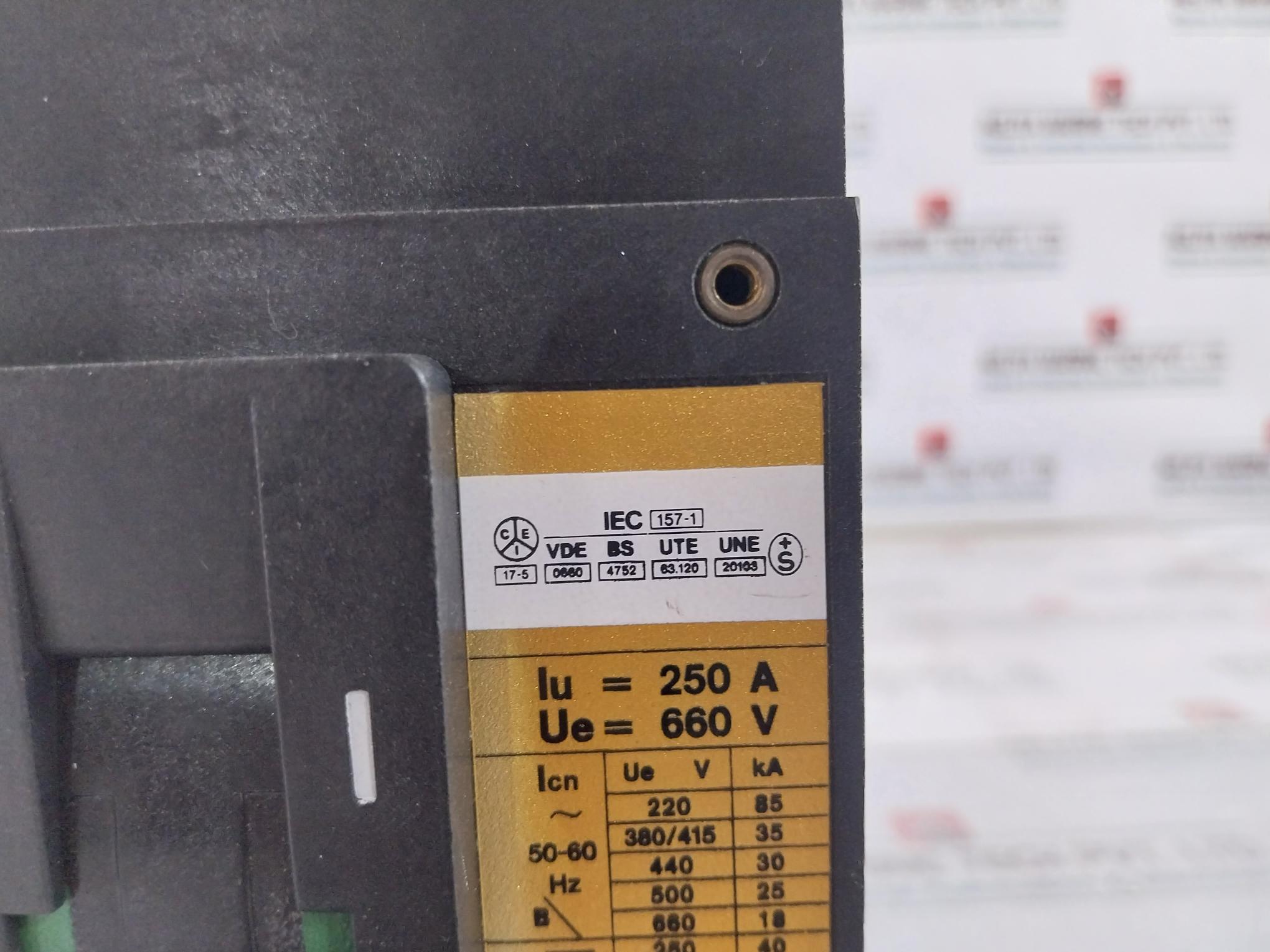 Abb Sace Sn 250 Circuit Breaker 50-60Hz