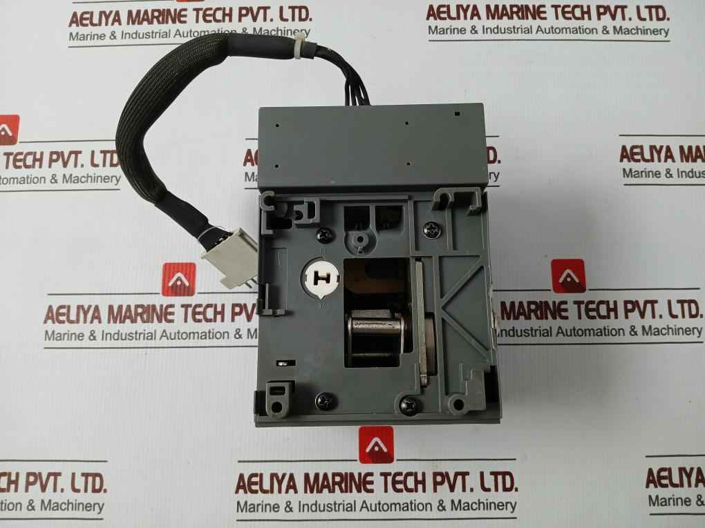 Abb Sace Tmax Moulded Case Circuit Breaker 220-250V 50-60 Hz