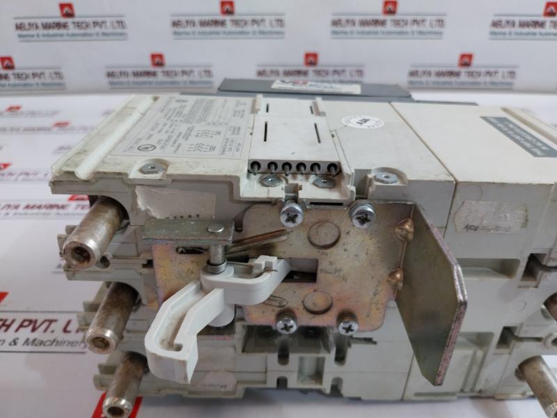 Abb T4h 250 Circuit Breaker Tmax 3 Pole 600v 50-60hz 40°c