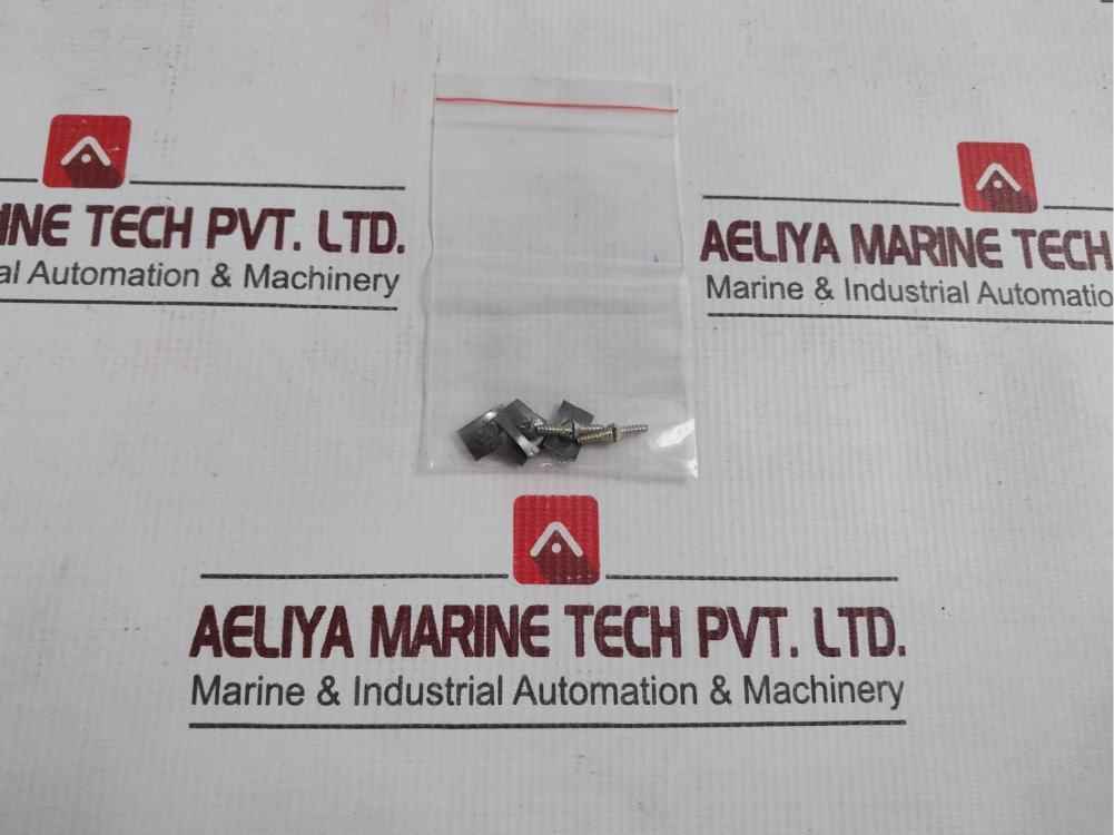 Abb Uxab 169224002 Flange F/ The Door F/ 3-pole C. Breaker Lna32/100