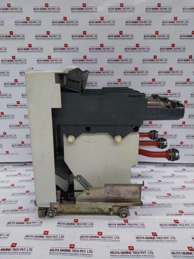 ABB V7/P Vacuum Contactor 1VC1AG00019718 7.2 kV 100A 50kA 50/60 Hz