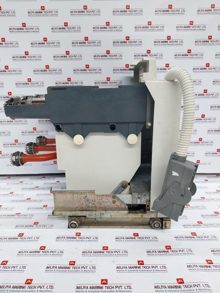 ABB V7/P Vacuum Contactor 1VC1AG00019718 7.2 kV 100A 50kA 50/60 Hz