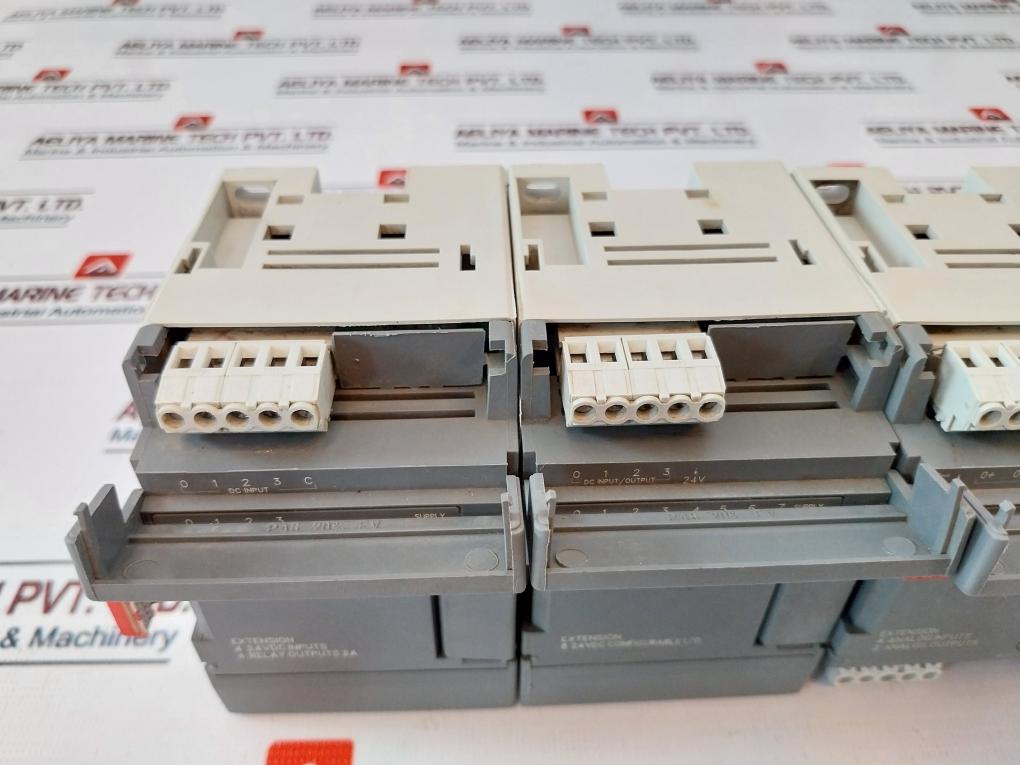 ABB XM06B5-K12.0,XK08F1-A3.0,XC08L1-D4.0, 4 Analog Output Module