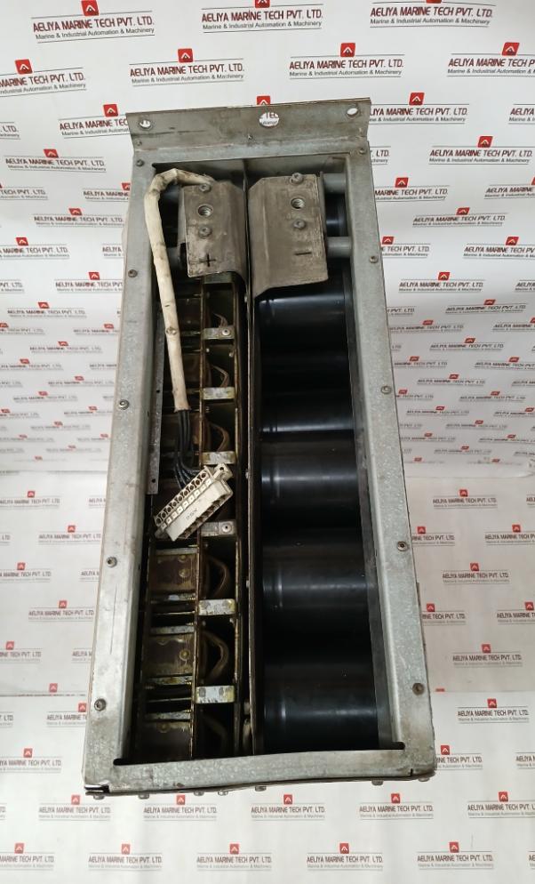 Abb Acs800-104-0440-7+E205 Inverter Drive 64650327 Ip00 709–976 Vdc 458 A