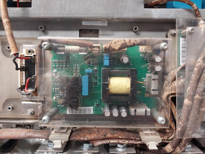 Abb Acs800-104-0580-7+E205+V991 Industrial Inverter 709-976 Vdc 583 Adc