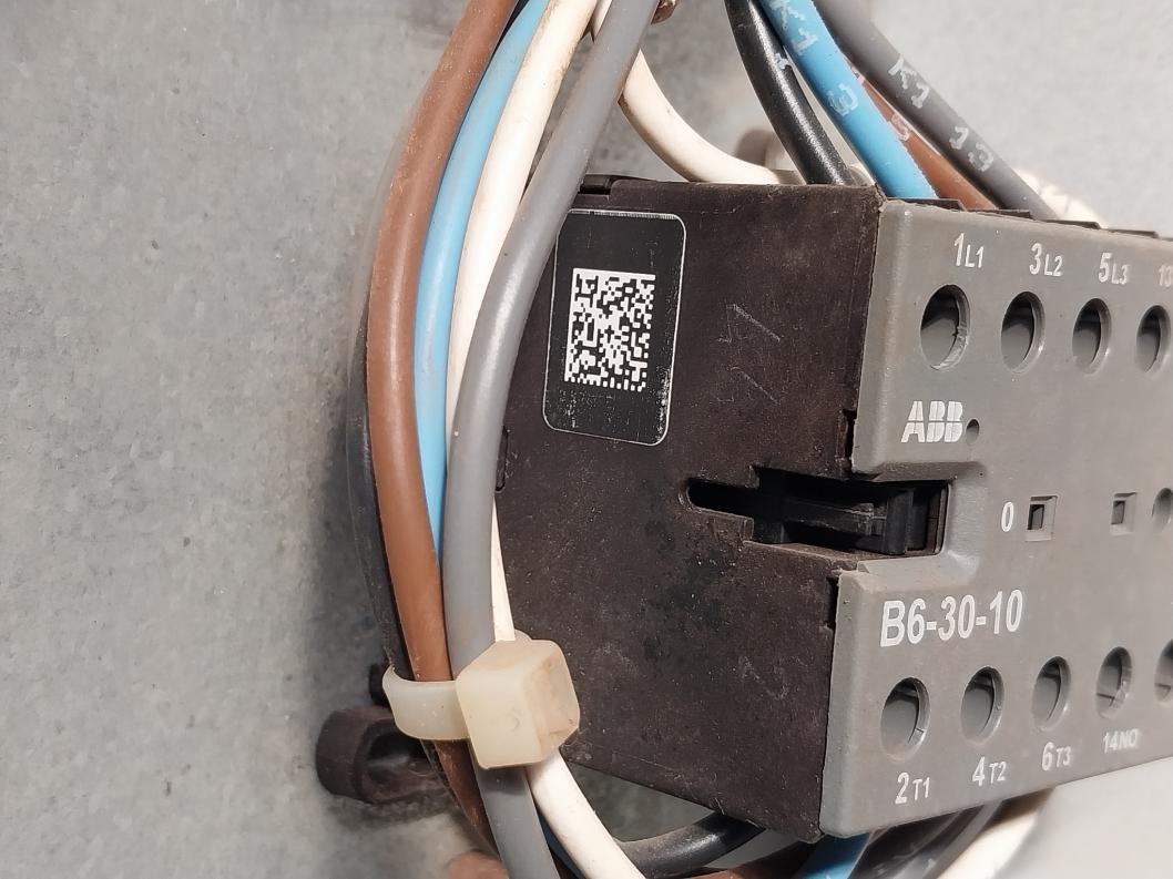 Abb Acs800-104-0580-7+E205+V991 Inverter Drive Module 68685192 709–976 Vdc