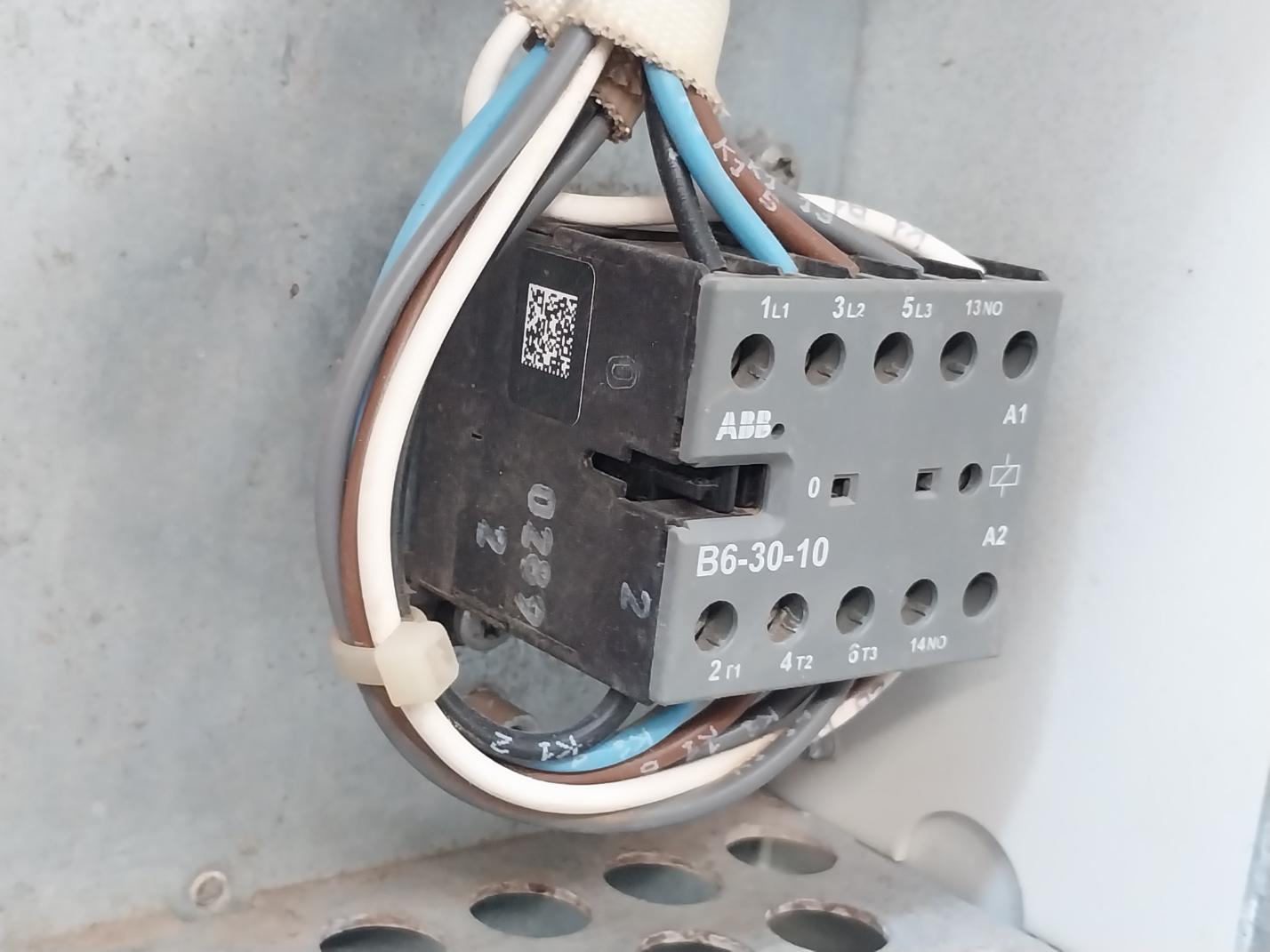 Abb Acs800-104-0580-7+E205+V991 Inverter Drive Module 68685192 709–976 Vdc Ip00.