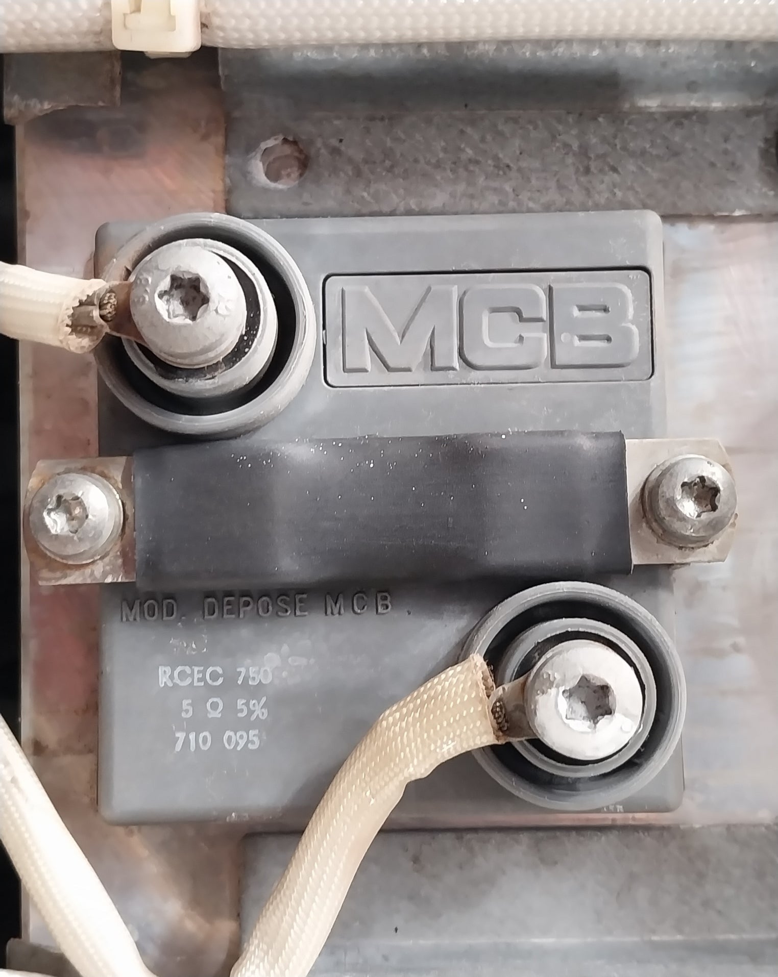 Abb Acs800-104-0580-7+E205+V991 Inverter Drive Module 68685192 Ip00 709–976 Vdc