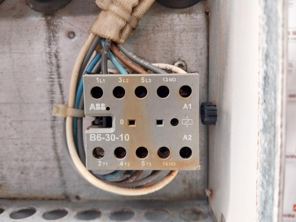 Abb Acs800-104-0580-7+E205+V991 Inverter Drive Module 68685192 Ip00 Aofc-02