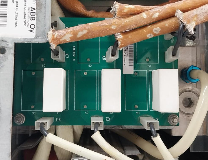 Abb Acs800-104Lc-0700-7+E205+Q950 Inverter Drive Module 68606039 709-976 Vdc..