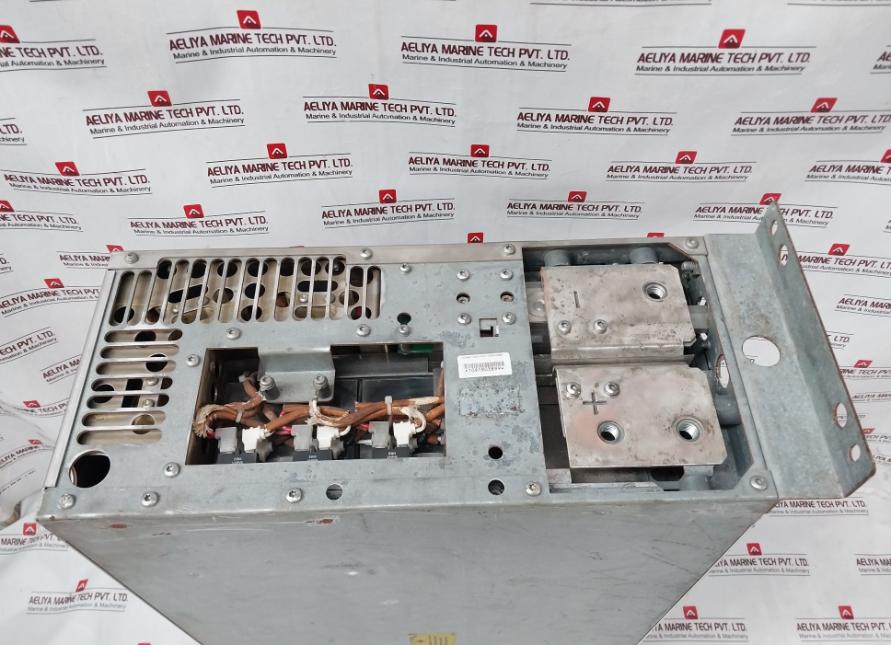 Abb Acs800-104Lc-0700-7+E205+Q950 Inverter Drive Module 68606039 709-976 Vdc..