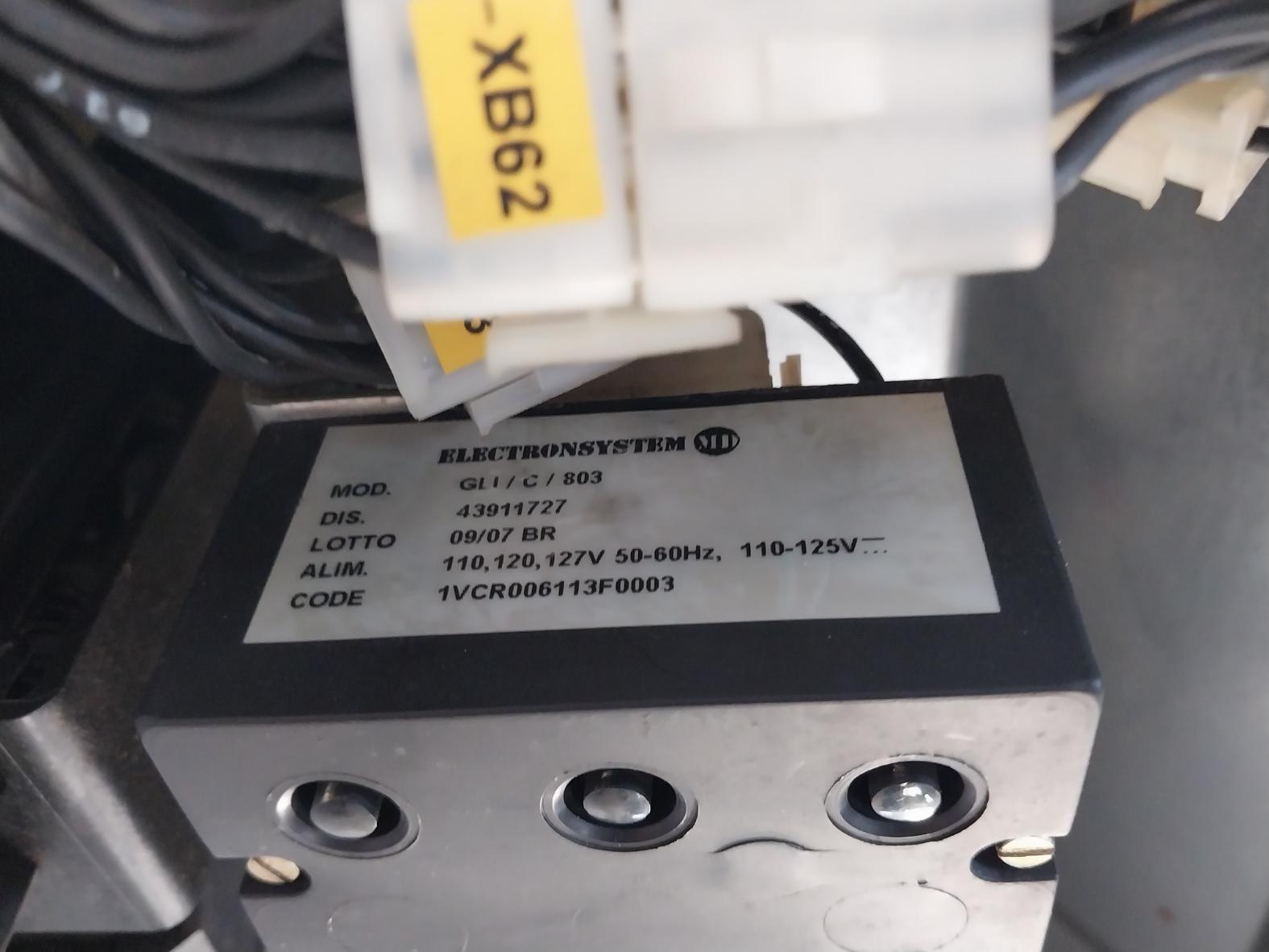 Abb Hd4/W 12.06.32 Circuit-breaker 50/60 Hz