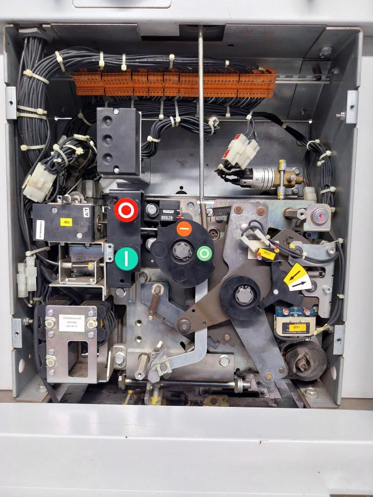 Abb Hd4/ 12.12.32 Mv Circuit Breaker Sf6 Medium Voltage Gas Insulation