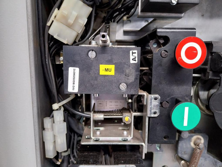 Abb Hd4/ 12.12.32 Mv Circuit Breaker Sf6 Medium Voltage Gas Insulation