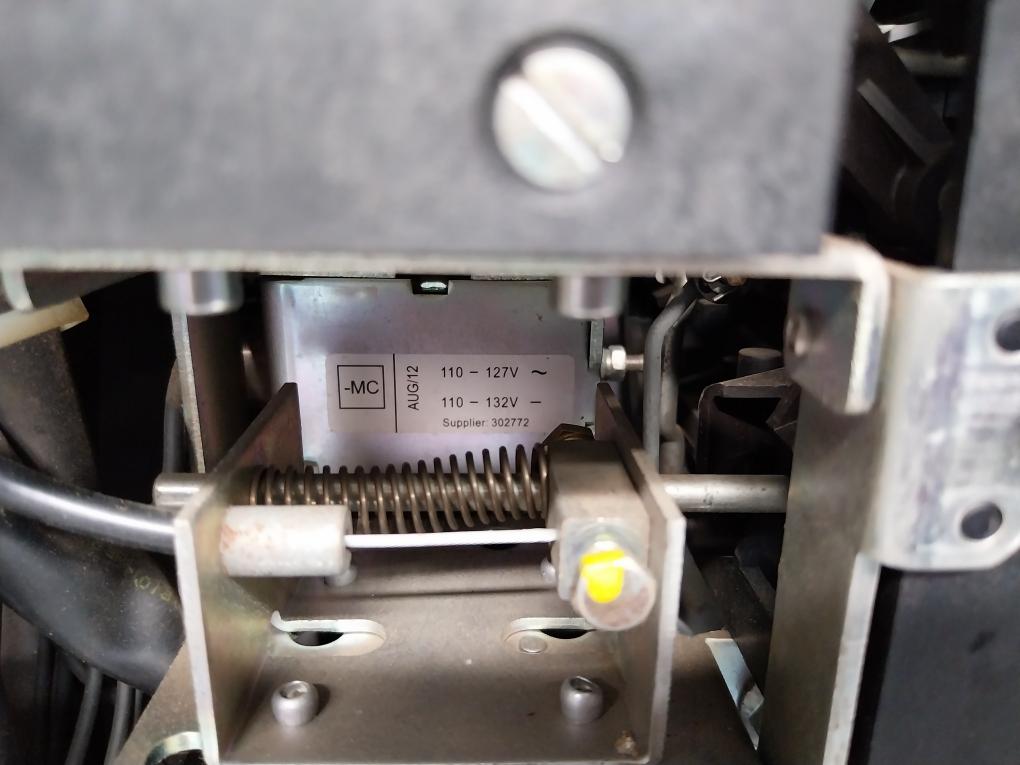 Abb Hd4/ 12.12.32 Mv Circuit Breaker Sf6 Medium Voltage Gas Insulation