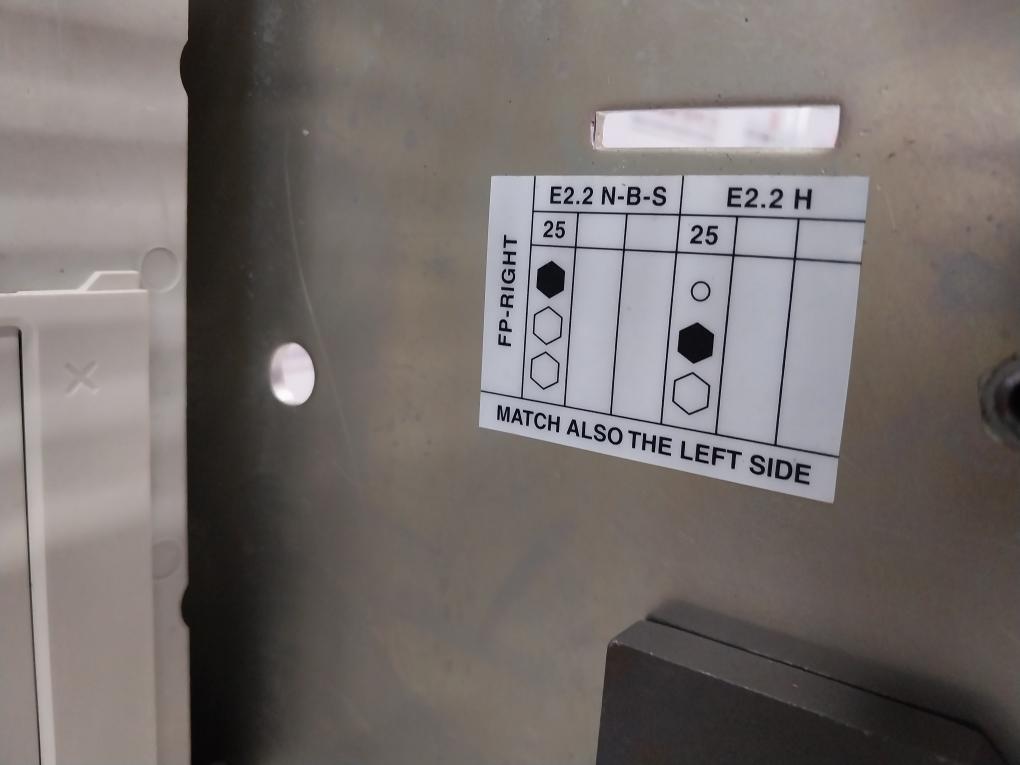 Abb Sace Emax E2.2N 2500A Low Voltage Air Circuit-breaker Set 1Sda073909R1