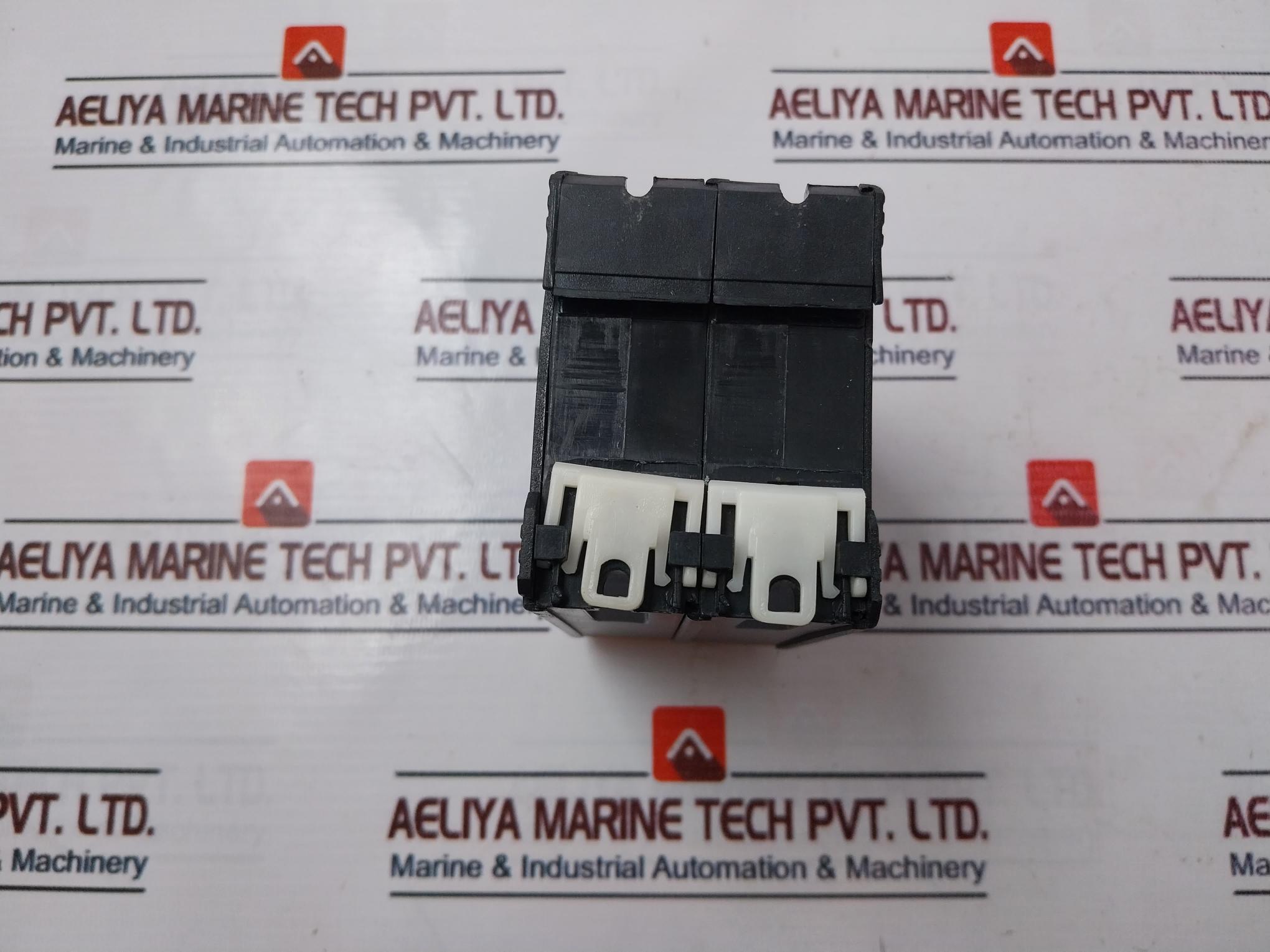 Adept Series 2020 AC Voltage Transducer 24V AC 50Hz