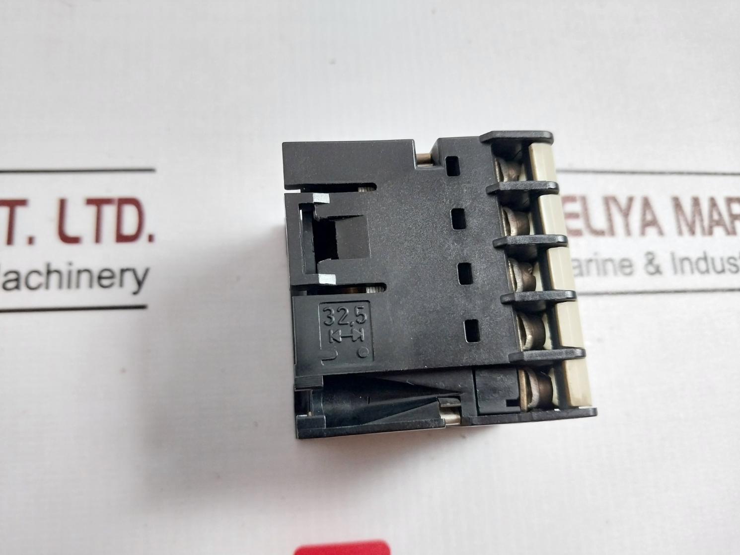 Aeg Sh04 Auxiliary Contactor Vde 0660 600V Ac 16A 220V 50-60Hz A600 P300