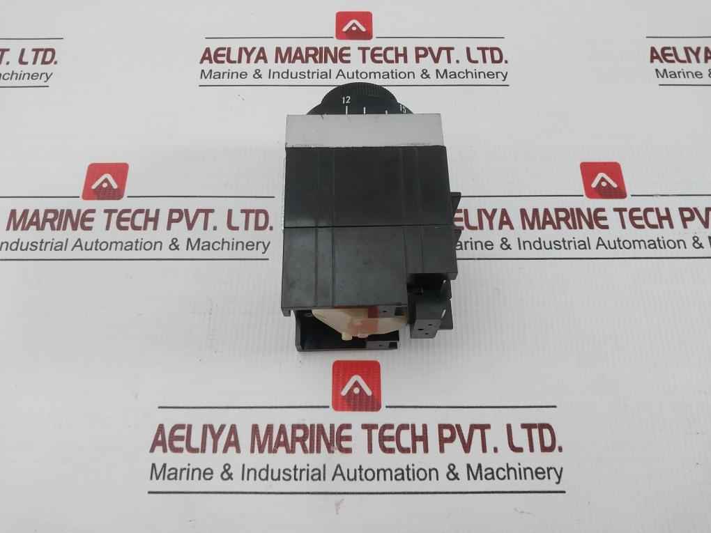 Agastat Timing Relay 120 V 60Hz Time: 1.5-15 Second 7012Ac